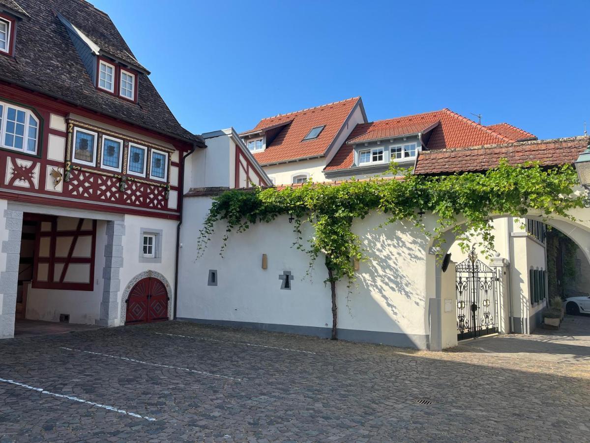 Karlbacher Domizil Ferienwohnungen Grosskarlbach Luaran gambar